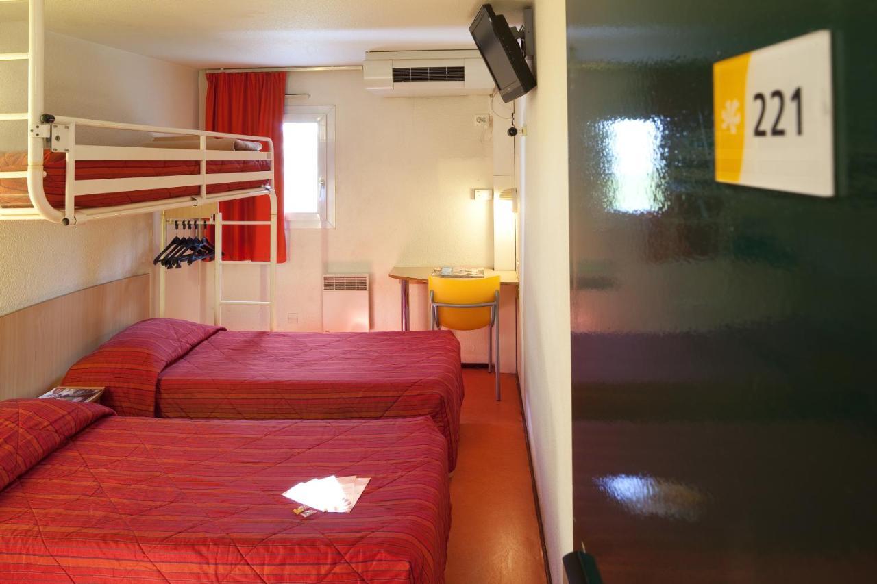 Premiere Classe Évreux Eksteriør bilde A typical room at a hotel
